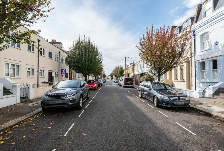 Stylish Fulham Home Close To The River Thames