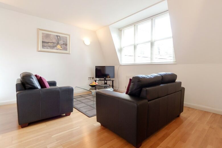 Roomspace Apartments -groveland Court