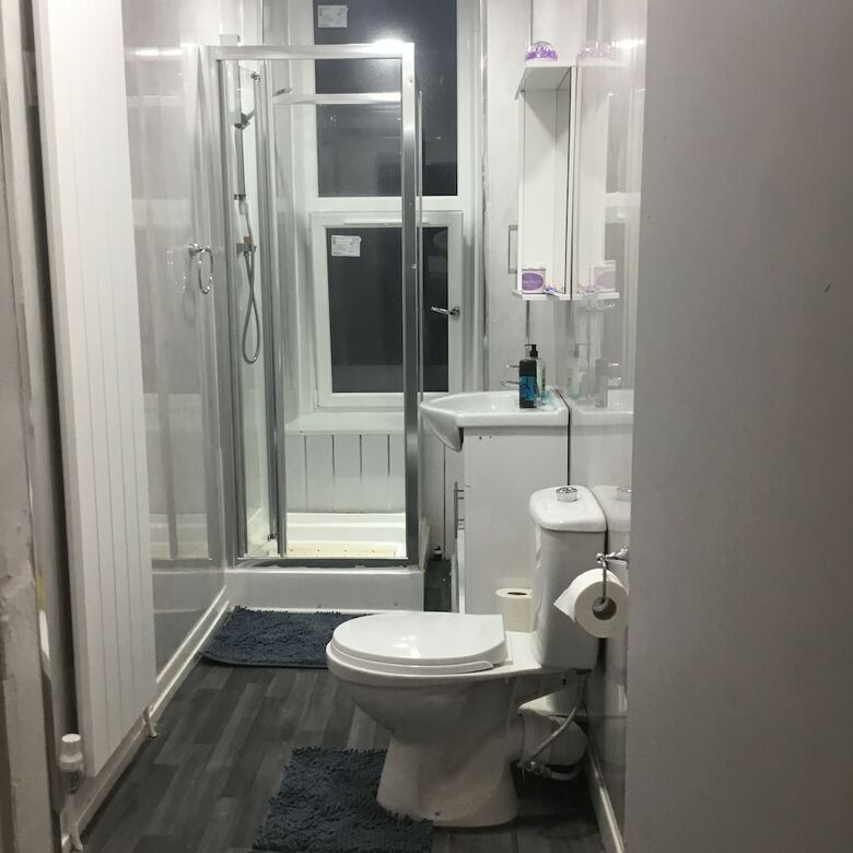 Paisley Central Luxury Rooms & Apartment