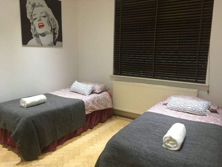 Hostal Accomodation London