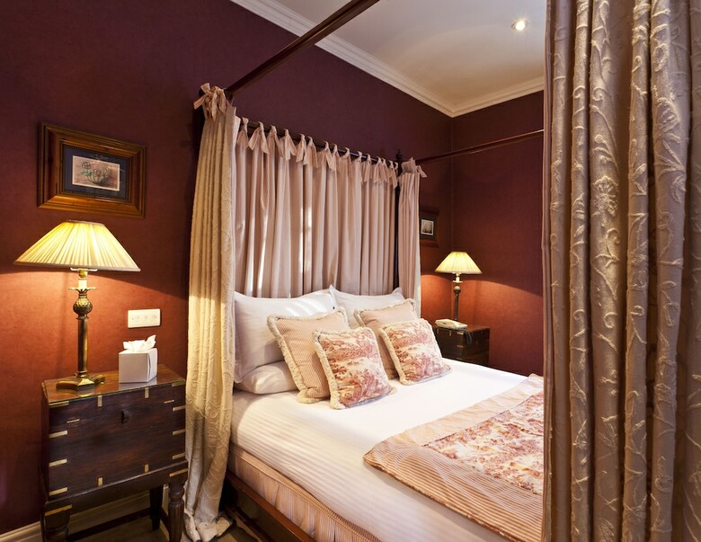 Rowton Hall Hotel And Spa