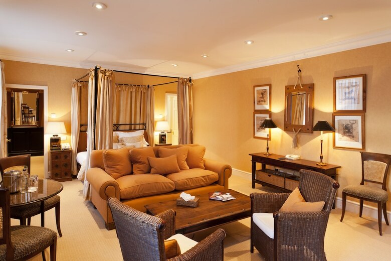 Rowton Hall Hotel And Spa