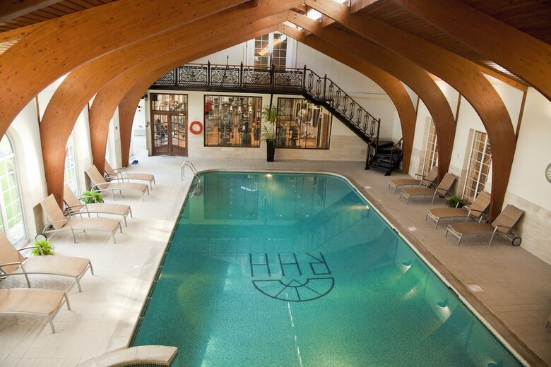 Rowton Hall Hotel And Spa