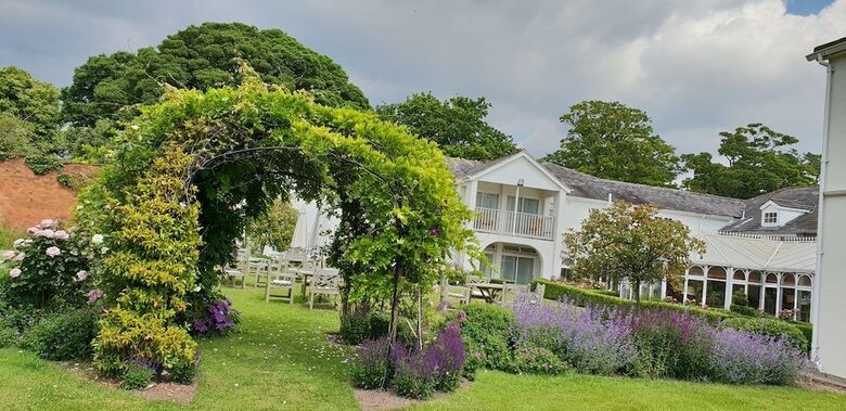 Rowton Hall Hotel And Spa