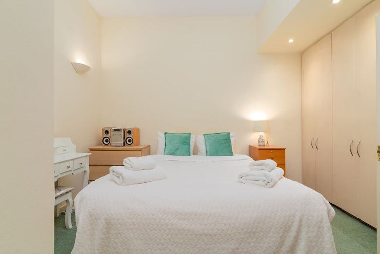 Apartamentos Charming 2 Bed Home In West Kensington, Fits 4