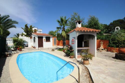 Riumar 'marmotta', 500m To Beach, Private Pool, On-site-service, Dog Beach