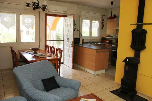 Riumar 'marmotta', 500m To Beach, Private Pool, On-site-service, Dog Beach