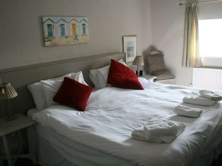 The Ilchester Arms Hotel