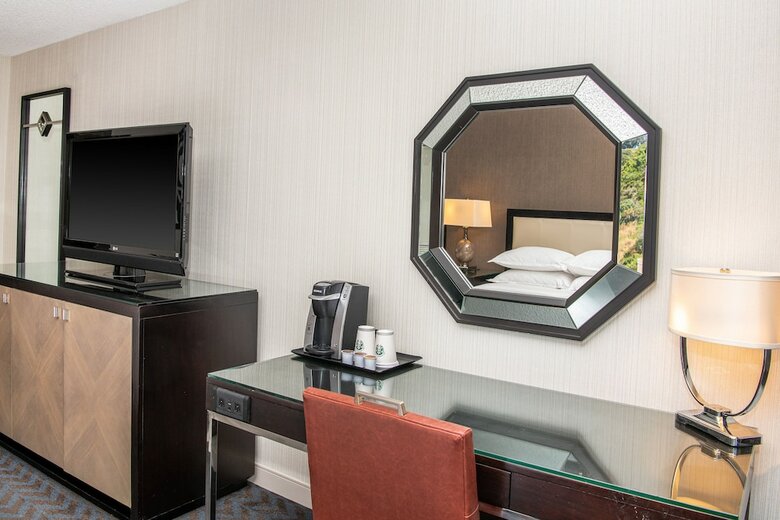 Sheraton Mission Valley San Diego Hotel