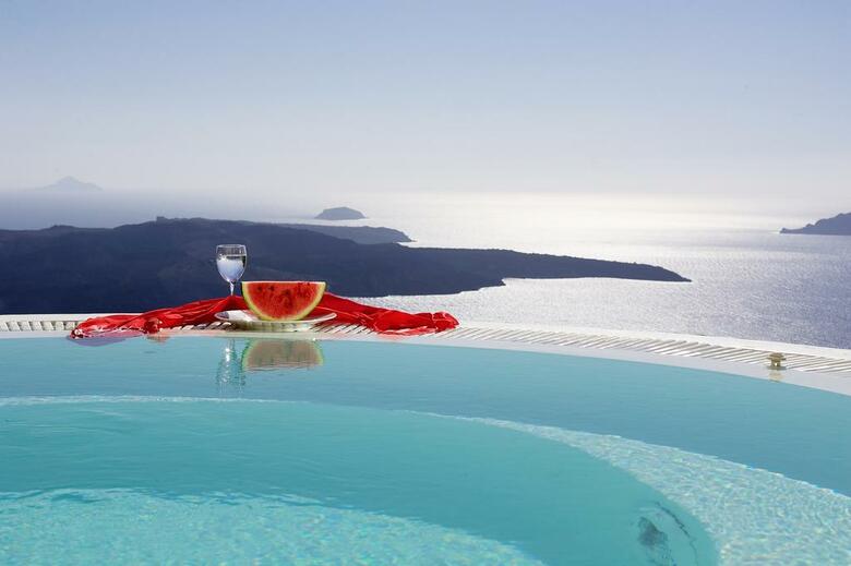 Hotel Infinity Suites & Dana Villas