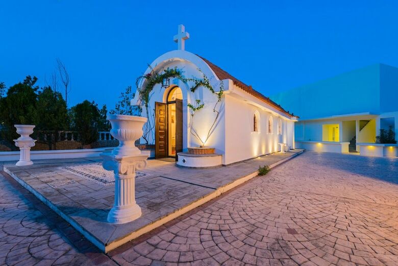 Lindos White Hotel & Suites