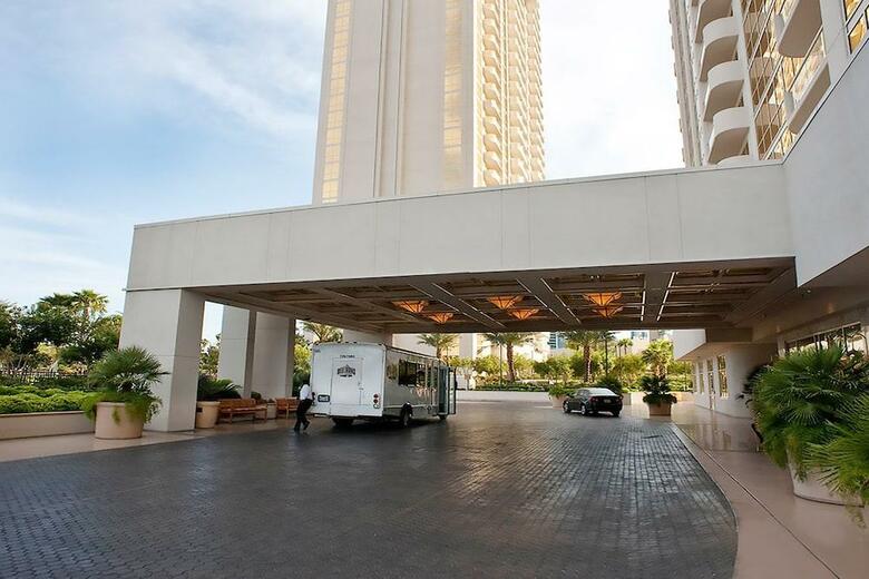 Hotel The Signature At Mgm