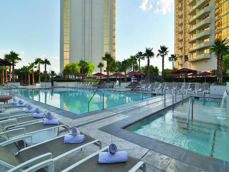 Hotel The Signature At Mgm