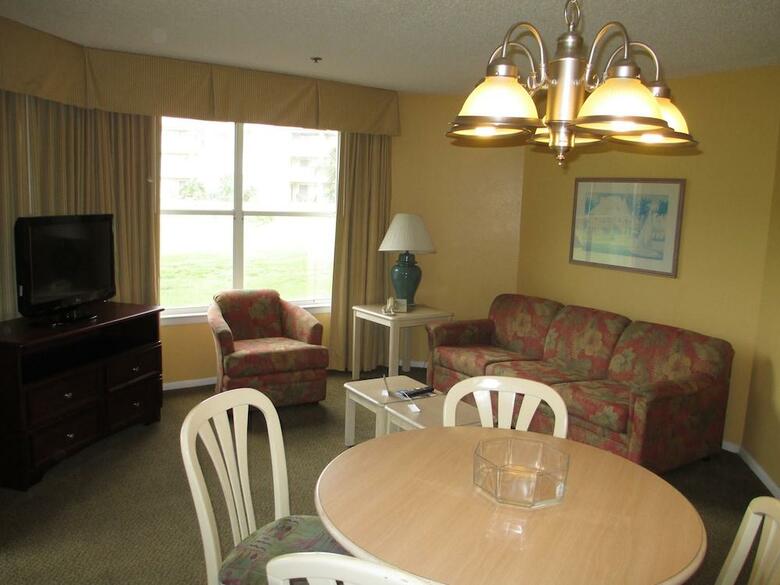 Parc Corniche Condominium Suite Hotel