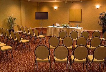 Holiday Inn Hotel & Suites Vancouver Downtown