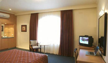 Best Western Plus Travel Inn Hotel