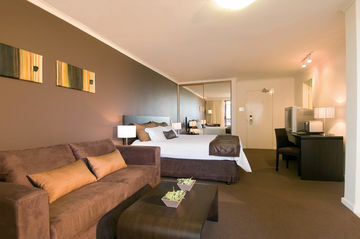 Hotel Oaks Hyde Park Plaza