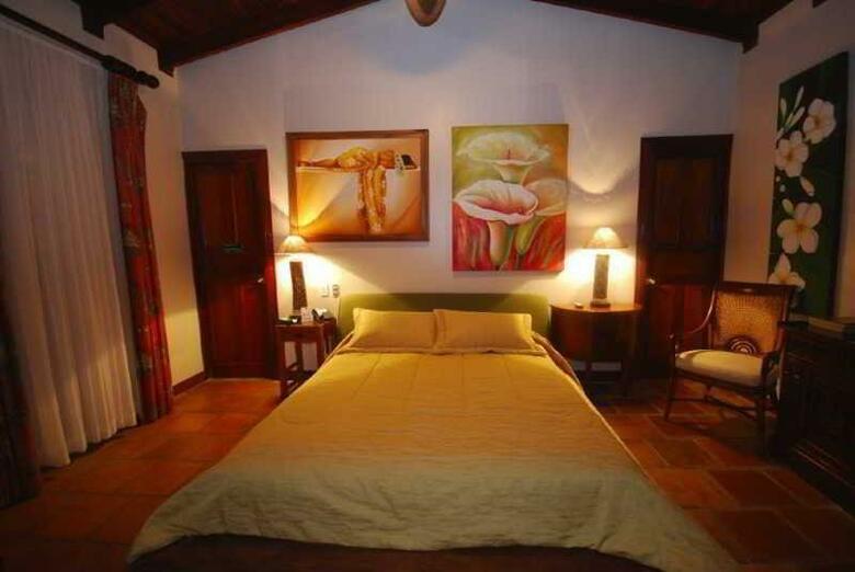 Hotel Villas Lirio