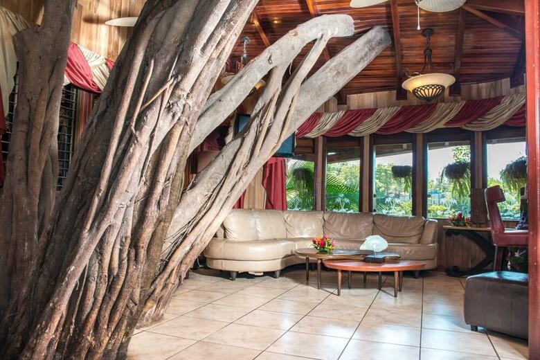 Hotel Villas Lirio