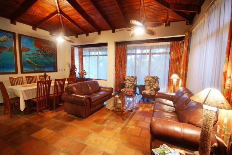 Hotel Villas Lirio