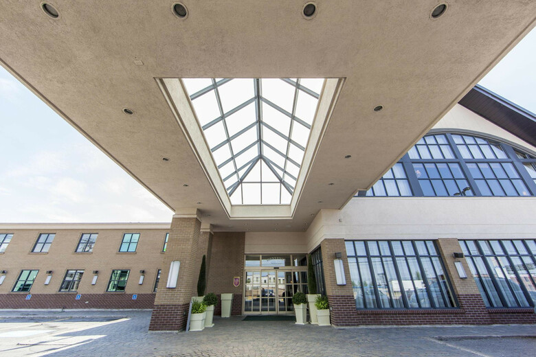 Hotel Holiday Inn Montreal Airport