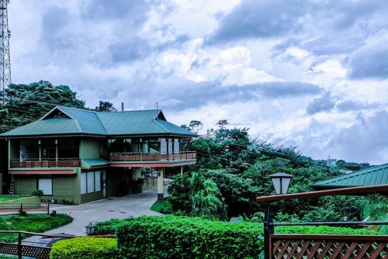Hotel Ficus Sunset Suites