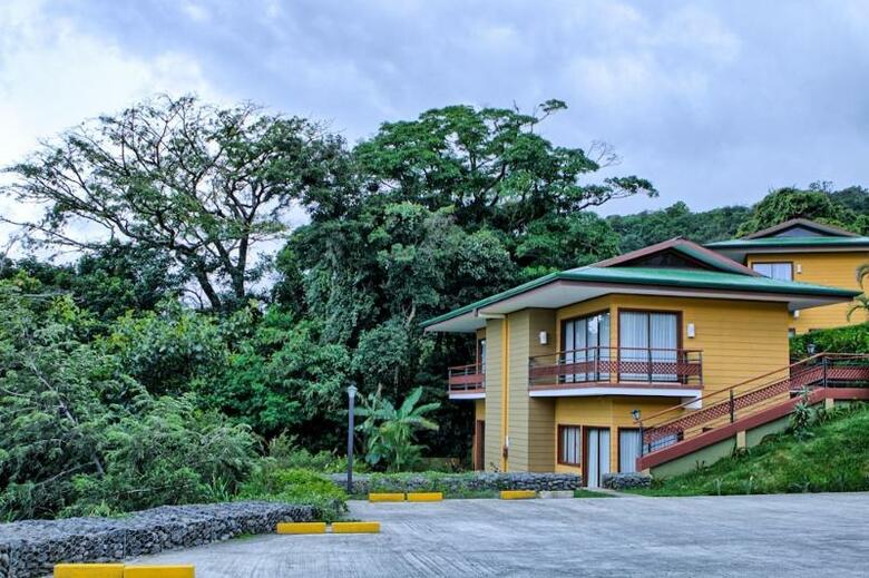 Hotel Ficus Sunset Suites
