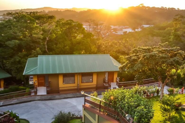 Hotel Ficus Sunset Suites