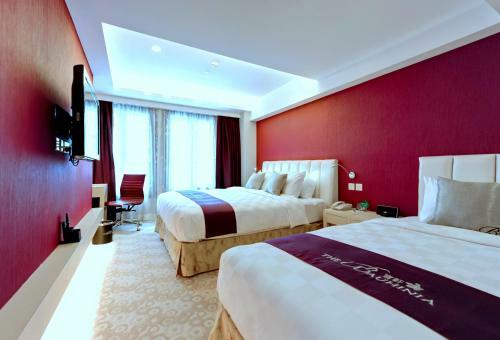 The Bauhinia Hotel - Central