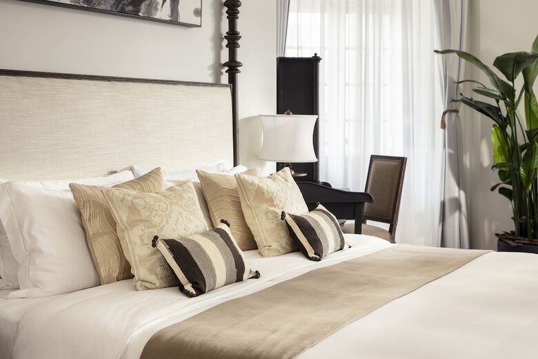 Hotel Hullett House