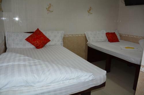 Hostal Everest Hostel