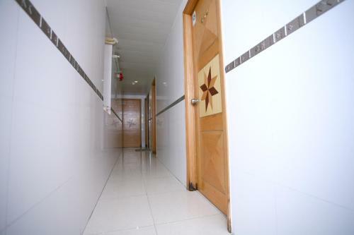 Hostal Pay-less Guesthouse