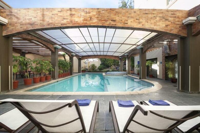 Howard Johnson Hotel Loja