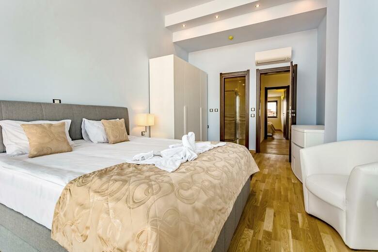 Hotel Galeon Residence And Spa