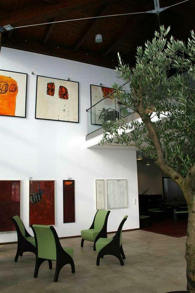 Hotel Educare