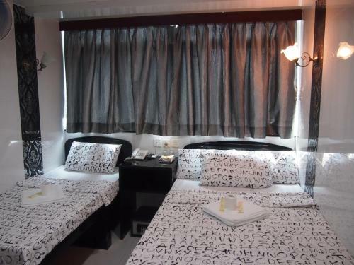 Hostal Singapore Hostel