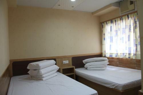 Hostal Kam Fu Guesthouse