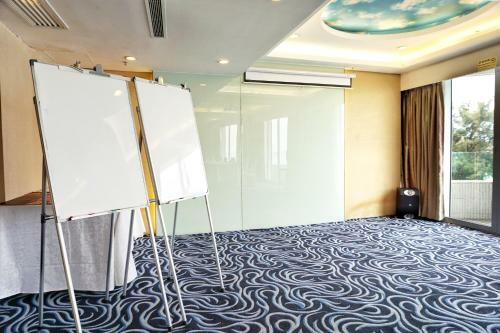 Warwick Hotel Cheung Chau