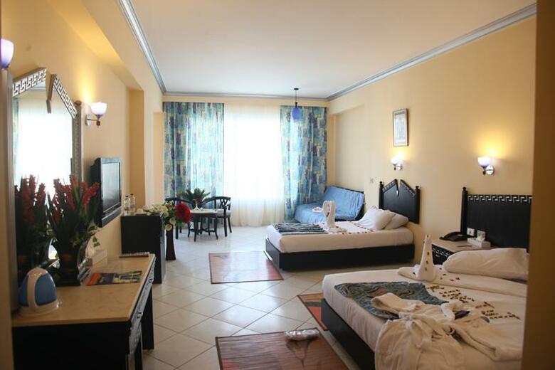 Hotel King Tut Aqua Park Beach Resort