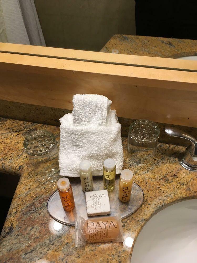 Hotel Whistler Village Inn & Suites