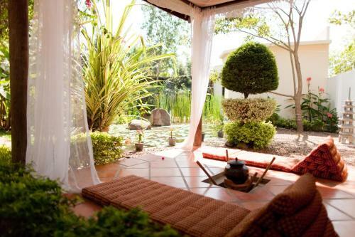 Villa Amatao Tropical Residence