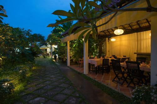 Sakara Boutique Villa