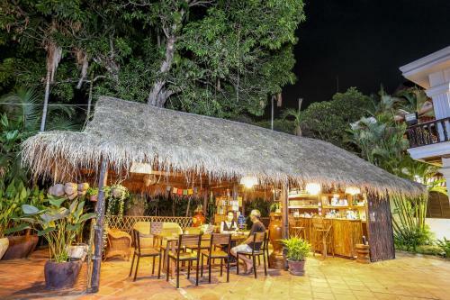 Hostal Bloom Garden Guesthouse