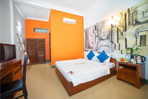 Hostal Golden Village Guesthouse