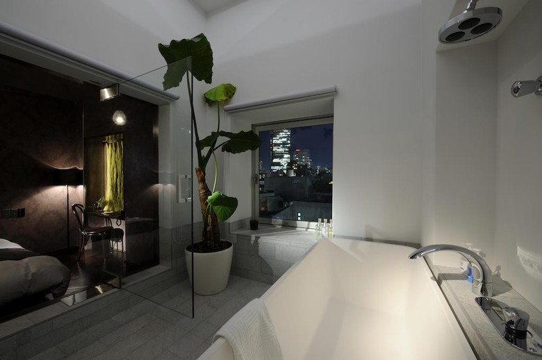 Roppongi Hotel S