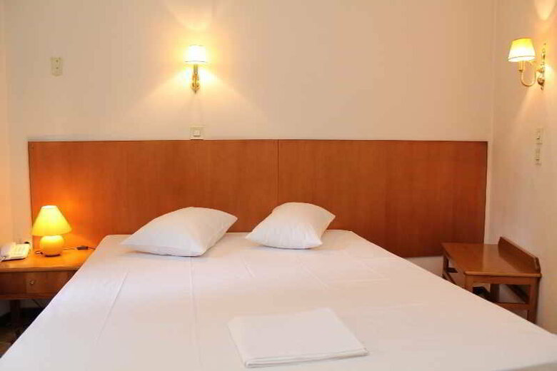 Nefeli Hotel