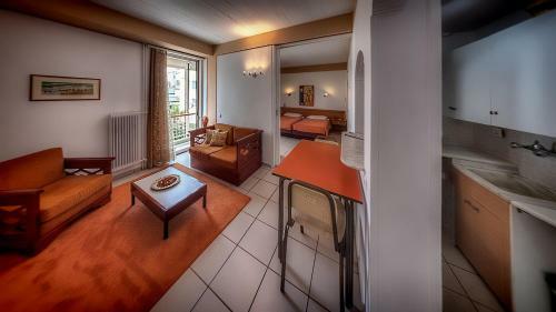 Zina Hotel Apartments
