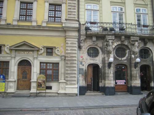 Art Apartments
