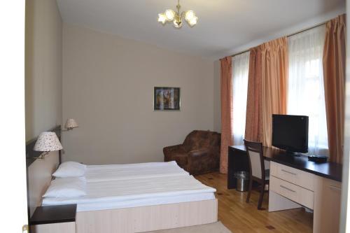 Deluxe Hostel Under The Roof