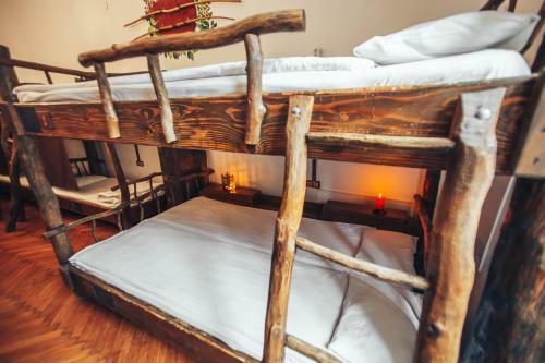 Ghostel - Medieval Hostel